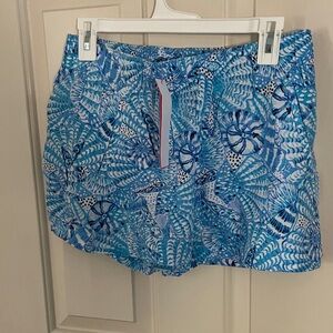 Lilly Pulitzer Blue and White Printed Women’s Shorts